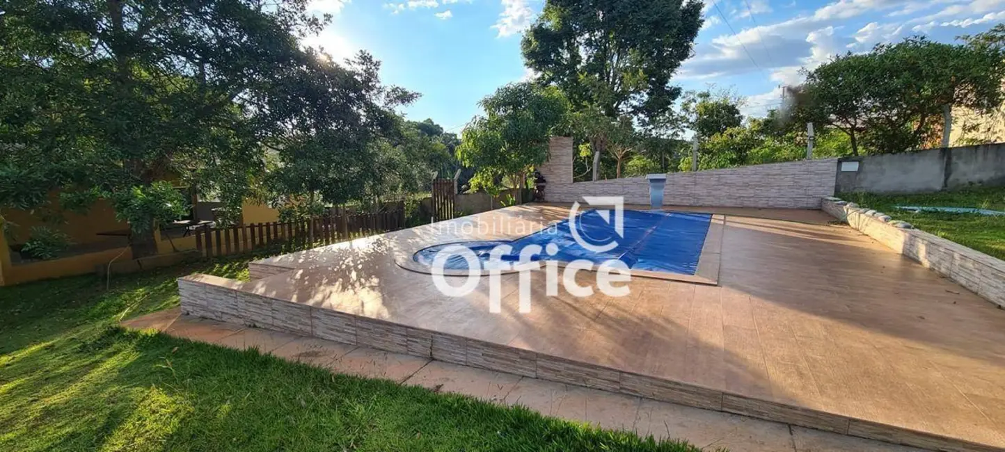 Foto 2 de Chácara com 2 quartos à venda, 4200m2 em Abadiania - GO