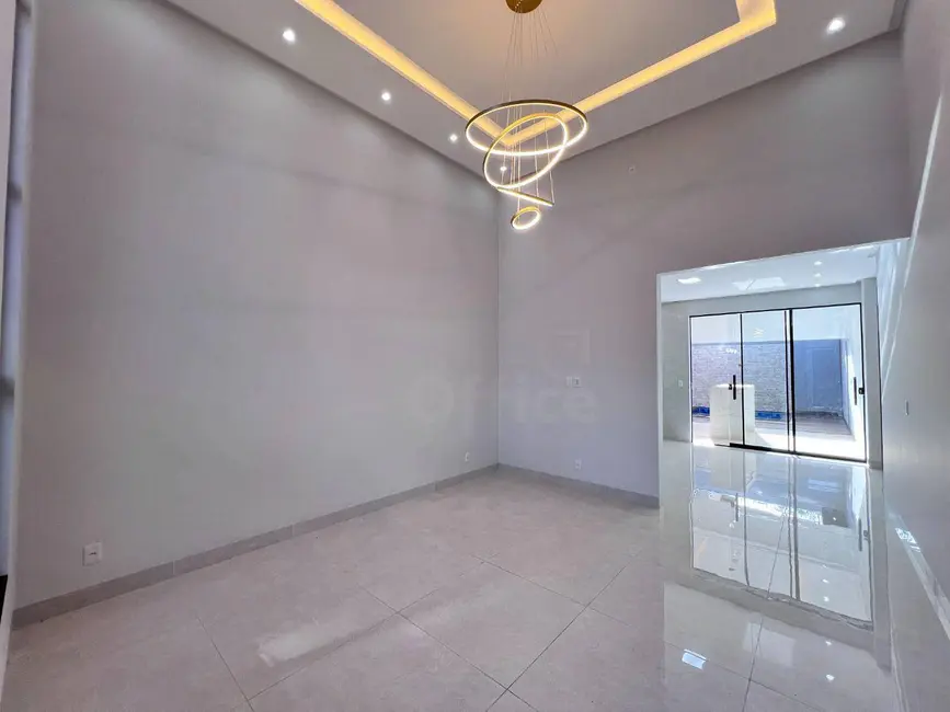 Casa com 3 quartos à venda, 200m2 em Jardim Itália, Anapolis - GO - imagem 3 Foto 3 de Casa com 3 quartos à venda, 200m2 em Jardim Itália, Anapolis - GO