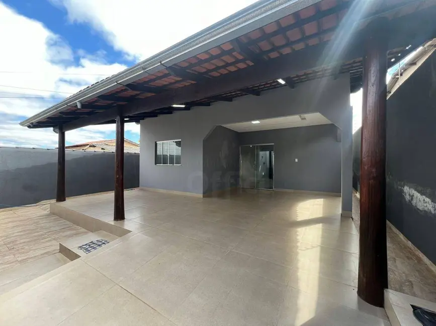 Foto 2 de Casa com 4 quartos à venda, 300m2 em Anexo Itamaraty, Anapolis - GO