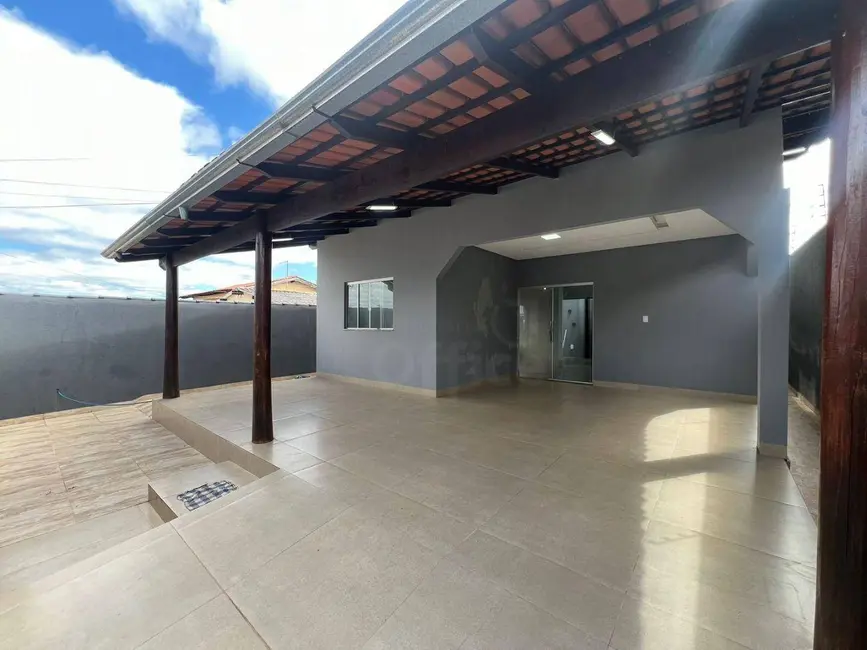 Foto 1 de Casa com 4 quartos à venda, 300m2 em Anexo Itamaraty, Anapolis - GO