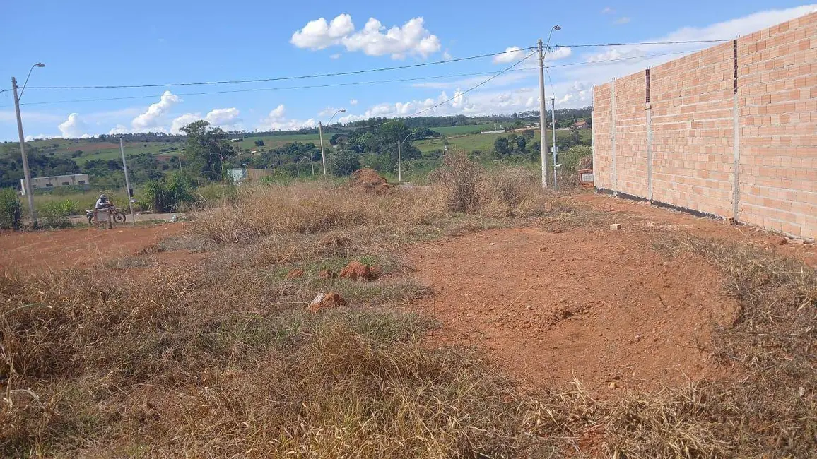 Foto 3 de Terreno / Lote à venda, 300m2 em Bandeiras, Anapolis - GO