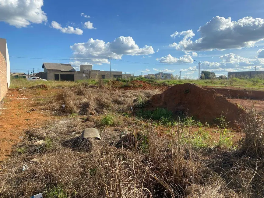 Foto 4 de Terreno / Lote à venda, 300m2 em Bandeiras, Anapolis - GO