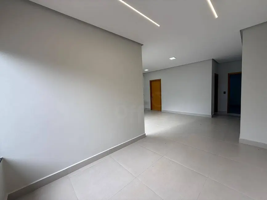 Casa com 3 quartos à venda, 115m2 em Setor Sul, Anapolis - GO - imagem 3 Foto 3 de Casa com 3 quartos à venda, 115m2 em Setor Sul, Anapolis - GO