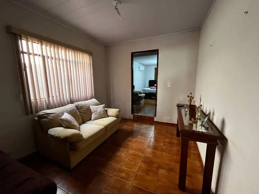 Casa com 4 quartos à venda, 360m2 em Maracanã, Anapolis - GO - imagem 5 Foto 5 de Casa com 4 quartos à venda, 360m2 em Maracanã, Anapolis - GO