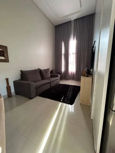 Foto 1 de Casa com 3 quartos à venda, 300m2 em Residencial Flor do Cerrado, Anapolis - GO