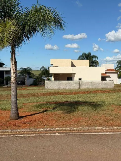 Foto 1 de Terreno / Lote à venda, 360m2 em Anapolis - GO