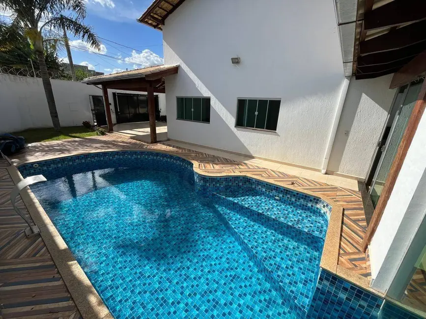 Foto 1 de Casa com 3 quartos à venda e para alugar, 320m2 em Anapolis - GO
