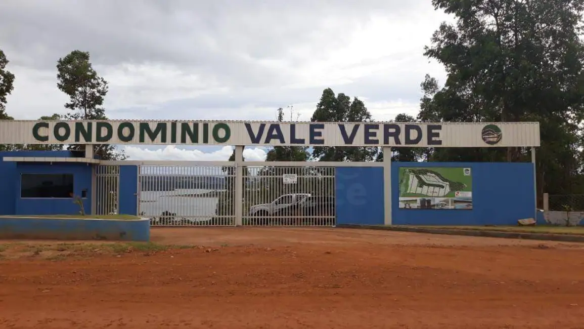 Foto 1 de Terreno / Lote à venda, 650m2 em Abadiania - GO