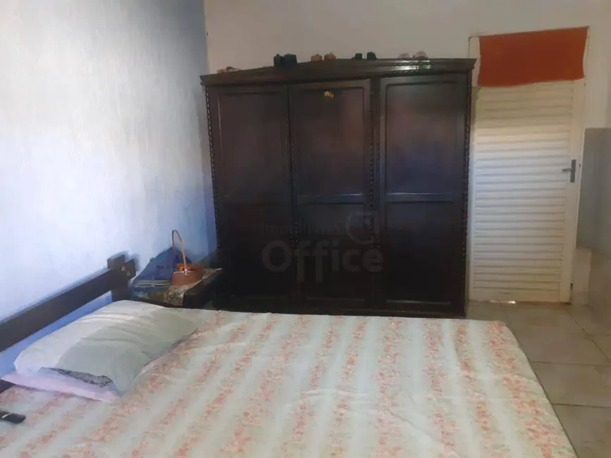 Foto 3 de Casa com 4 quartos à venda, 274m2 em Maracanã, Anapolis - GO