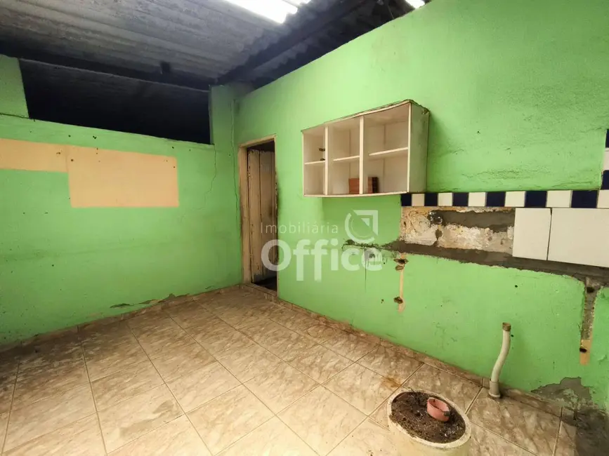 Foto 6 de Casa com 4 quartos à venda, 274m2 em Maracanã, Anapolis - GO