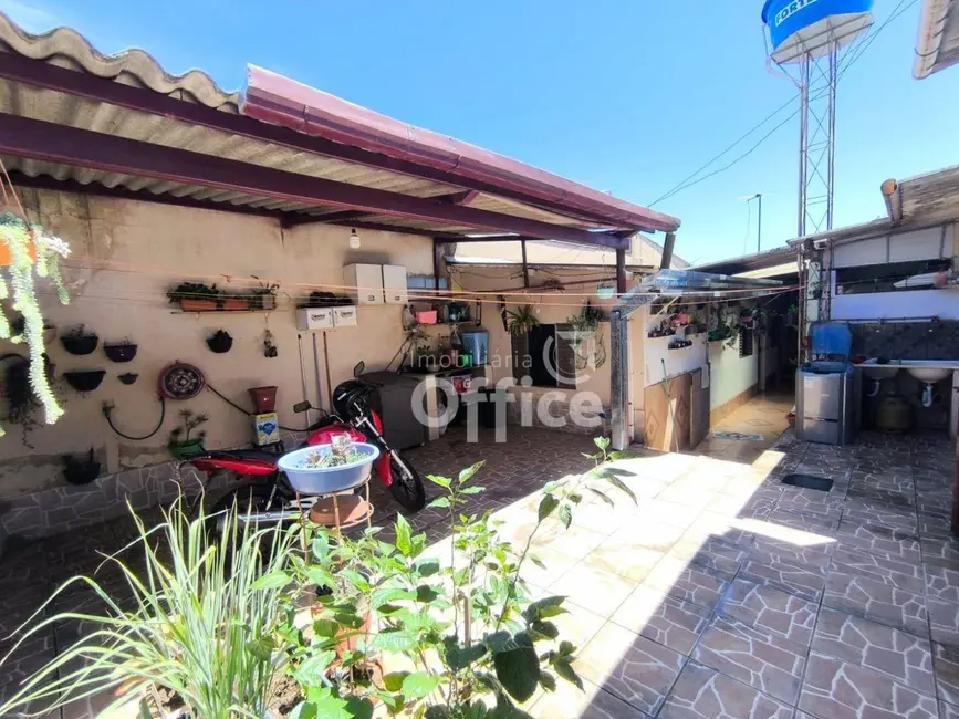 Foto 1 de Casa com 4 quartos à venda, 274m2 em Maracanã, Anapolis - GO