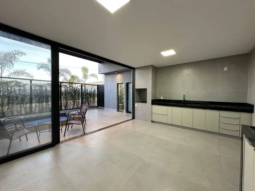 Sobrado com 5 quartos à venda, 372m2 em Anapolis - GO - imagem 6 Foto 6 de Sobrado com 5 quartos à venda, 372m2 em Anapolis - GO
