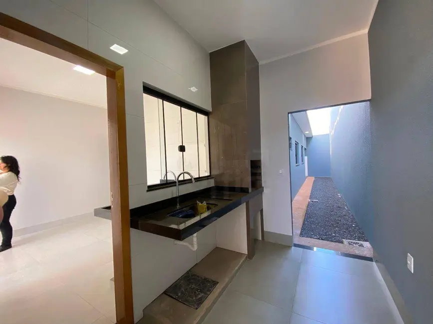Casa com 3 quartos à venda, 150m2 em Residencial Flor do Cerrado, Anapolis - GO - imagem 5 Foto 5 de Casa com 3 quartos à venda, 150m2 em Residencial Flor do Cerrado, Anapolis - GO