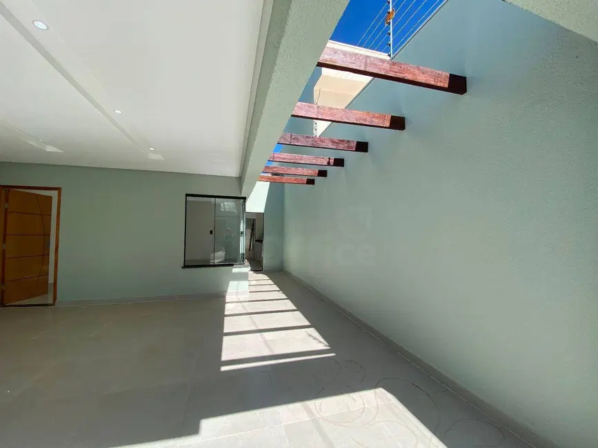 Casa com 3 quartos à venda, 150m2 em Residencial Flor do Cerrado, Anapolis - GO - imagem 4 Foto 4 de Casa com 3 quartos à venda, 150m2 em Residencial Flor do Cerrado, Anapolis - GO