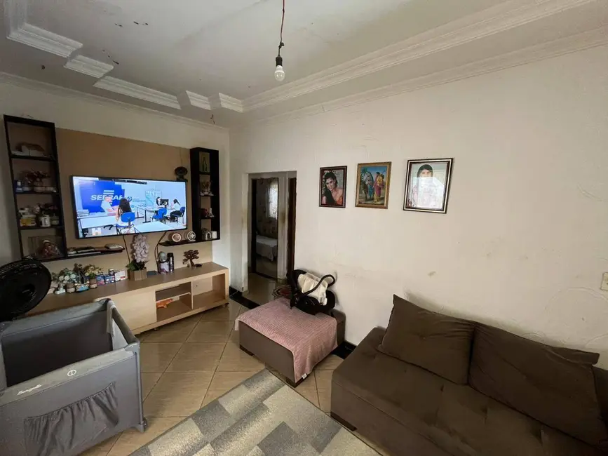 Casa com 3 quartos à venda, 300m2 em Setor Santa Clara, Anapolis - GO - imagem 9 Foto 9 de Casa com 3 quartos à venda, 300m2 em Setor Santa Clara, Anapolis - GO