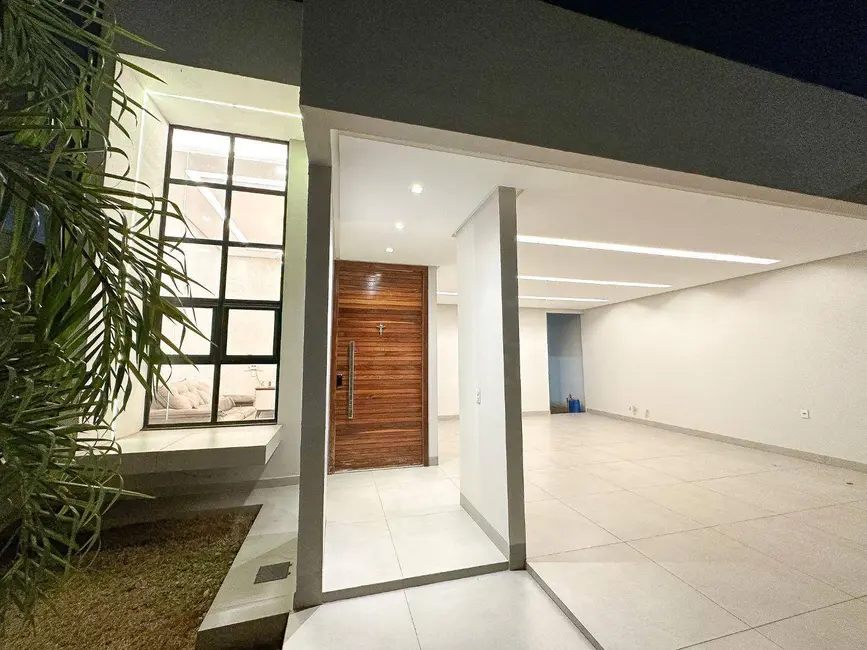 Foto 1 de Casa com 3 quartos à venda, 360m2 em Itamaraty 4ª Etapa, Anapolis - GO