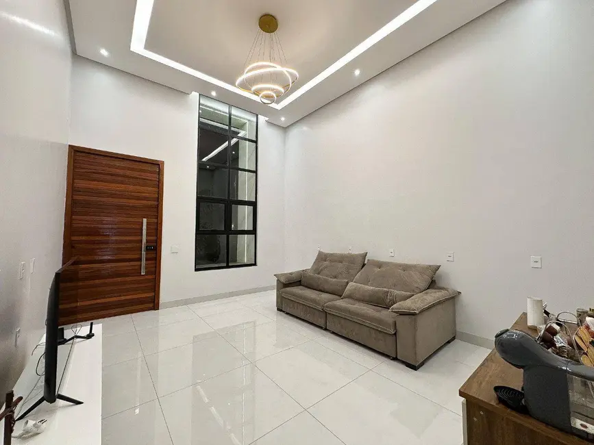 Casa com 3 quartos à venda, 360m2 em Itamaraty 4ª Etapa, Anapolis - GO - imagem 9 Foto 9 de Casa com 3 quartos à venda, 360m2 em Itamaraty 4ª Etapa, Anapolis - GO