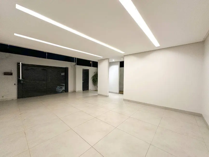 Casa com 3 quartos à venda, 360m2 em Itamaraty 4ª Etapa, Anapolis - GO - imagem 6 Foto 6 de Casa com 3 quartos à venda, 360m2 em Itamaraty 4ª Etapa, Anapolis - GO
