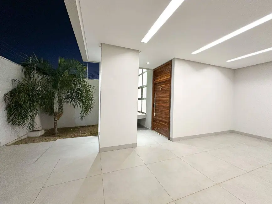 Casa com 3 quartos à venda, 360m2 em Itamaraty 4ª Etapa, Anapolis - GO - imagem 7 Foto 7 de Casa com 3 quartos à venda, 360m2 em Itamaraty 4ª Etapa, Anapolis - GO