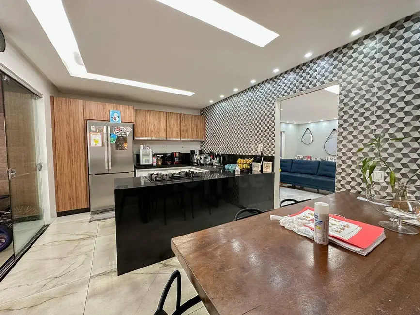 Casa com 3 quartos à venda, 360m2 em Anapolis - GO - imagem 4 Foto 4 de Casa com 3 quartos à venda, 360m2 em Anapolis - GO