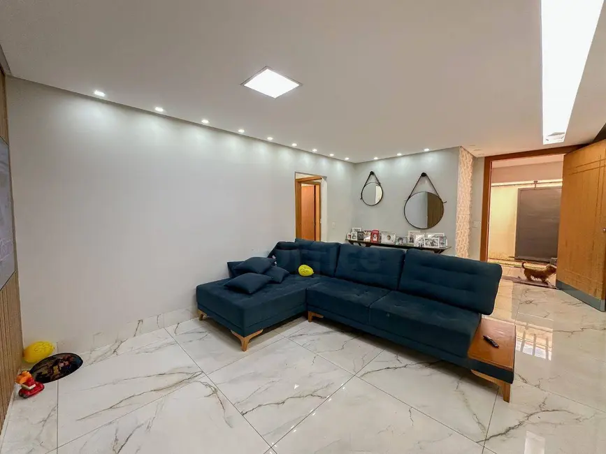 Casa com 3 quartos à venda, 360m2 em Anapolis - GO - imagem 3 Foto 3 de Casa com 3 quartos à venda, 360m2 em Anapolis - GO