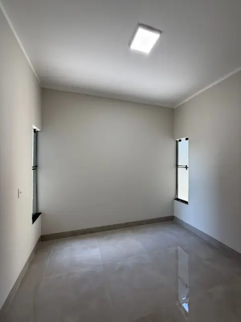 Casa com 3 quartos à venda, 150m2 em Jardim Primavera 2ª Etapa, Anapolis - GO - imagem 3 Foto 3 de Casa com 3 quartos à venda, 150m2 em Jardim Primavera 2ª Etapa, Anapolis - GO
