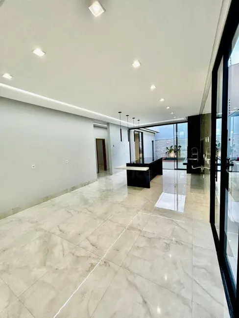 Casa com 3 quartos à venda, 300m2 em Parque Brasília 2ª Etapa, Anapolis - GO - imagem 7 Foto 7 de Casa com 3 quartos à venda, 300m2 em Parque Brasília 2ª Etapa, Anapolis - GO