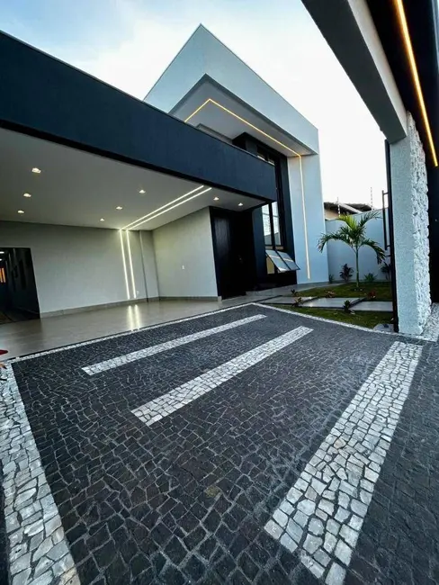 Casa com 3 quartos à venda, 300m2 em Parque Brasília 2ª Etapa, Anapolis - GO - imagem 3 Foto 3 de Casa com 3 quartos à venda, 300m2 em Parque Brasília 2ª Etapa, Anapolis - GO