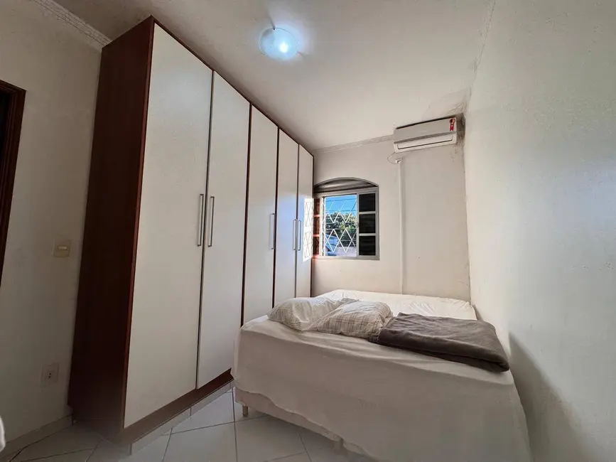 Casa com 3 quartos à venda, 300m2 em Parque Brasília 2ª Etapa, Anapolis - GO - imagem 6 Foto 6 de Casa com 3 quartos à venda, 300m2 em Parque Brasília 2ª Etapa, Anapolis - GO