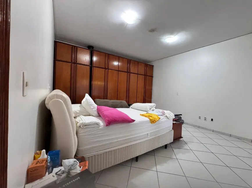 Casa com 3 quartos à venda, 300m2 em Parque Brasília 2ª Etapa, Anapolis - GO - imagem 5 Foto 5 de Casa com 3 quartos à venda, 300m2 em Parque Brasília 2ª Etapa, Anapolis - GO