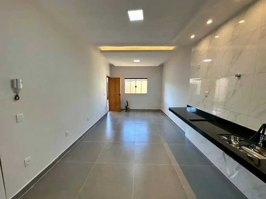 Foto 2 de Casa com 3 quartos à venda, 150m2 em Residencial Flamboyant, Anapolis - GO