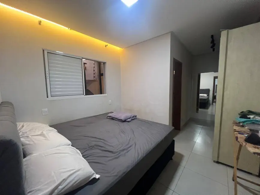 Casa com 3 quartos à venda, 200m2 em Anapolis - GO - imagem 6 Foto 6 de Casa com 3 quartos à venda, 200m2 em Anapolis - GO