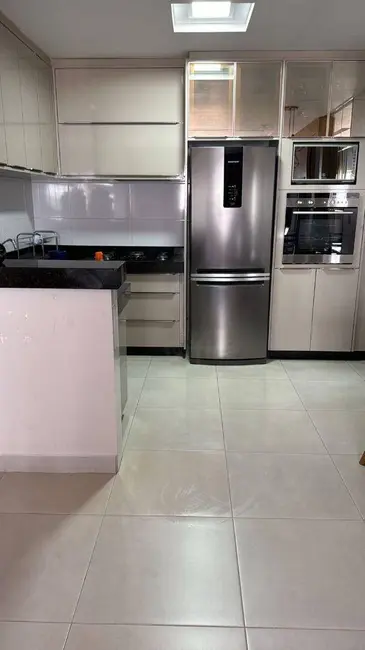 Foto 2 de Apartamento com 3 quartos à venda, 79m2 em Chácaras Colorado, Anapolis - GO