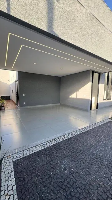 Casa com 3 quartos à venda, 300m2 em Parque Brasília 2ª Etapa, Anapolis - GO - imagem 3 Foto 3 de Casa com 3 quartos à venda, 300m2 em Parque Brasília 2ª Etapa, Anapolis - GO