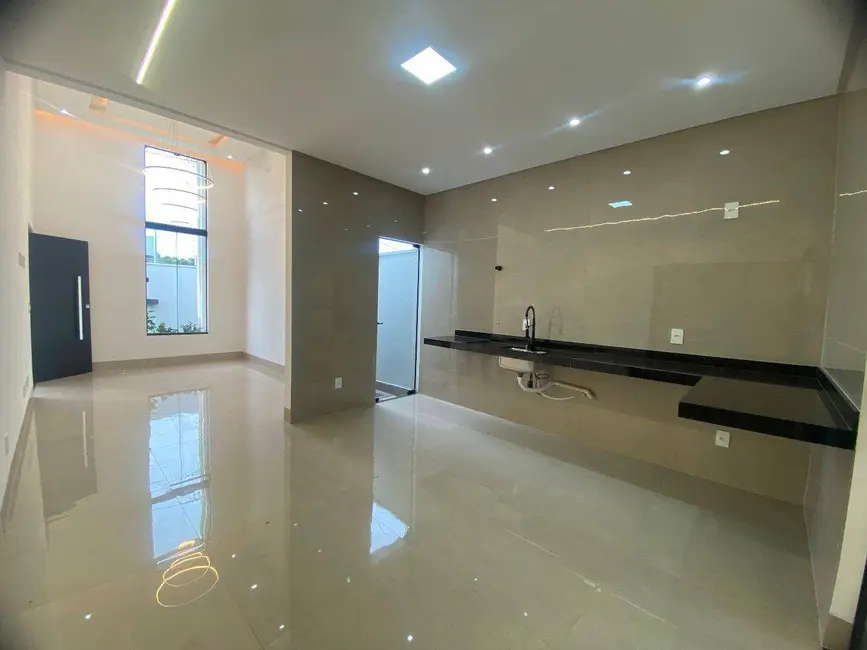 Casa com 3 quartos à venda, 200m2 em Anapolis - GO - imagem 6 Foto 6 de Casa com 3 quartos à venda, 200m2 em Anapolis - GO