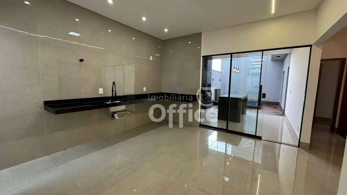 Foto 8 de Casa com 3 quartos à venda, 200m2 em Anapolis - GO