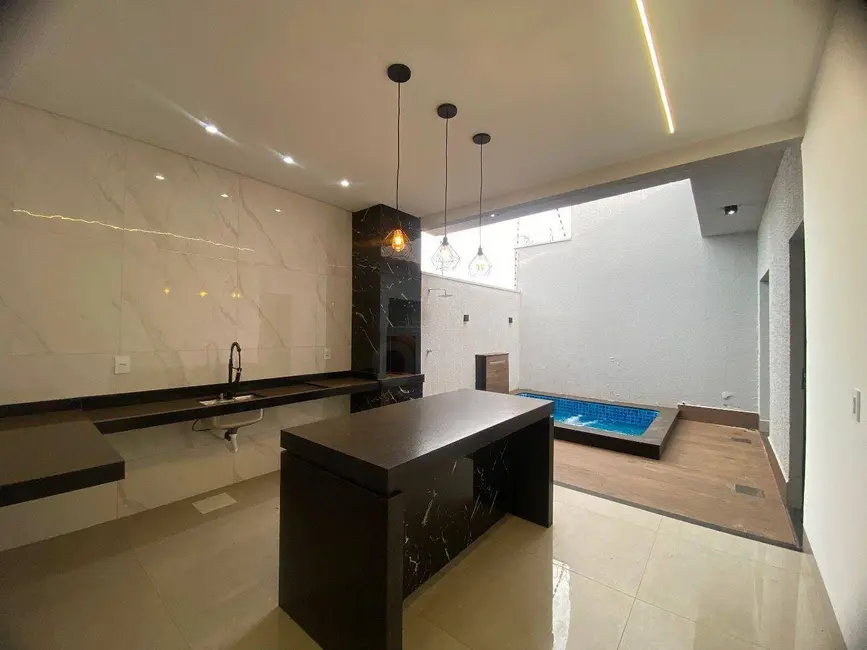 Foto 9 de Casa com 3 quartos à venda, 200m2 em Anapolis - GO