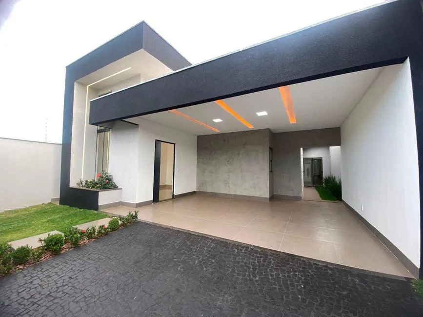 Casa com 3 quartos à venda, 200m2 em Anapolis - GO - imagem 1 Foto 1 de Casa com 3 quartos à venda, 200m2 em Anapolis - GO