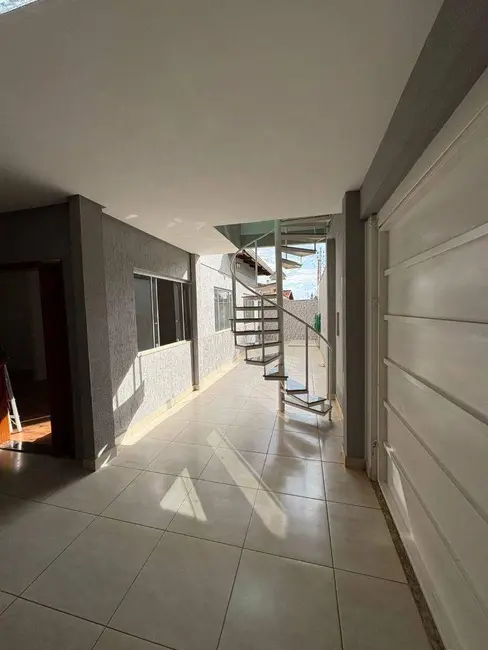 Foto 3 de Casa com 3 quartos à venda, 197m2 em Anapolis - GO