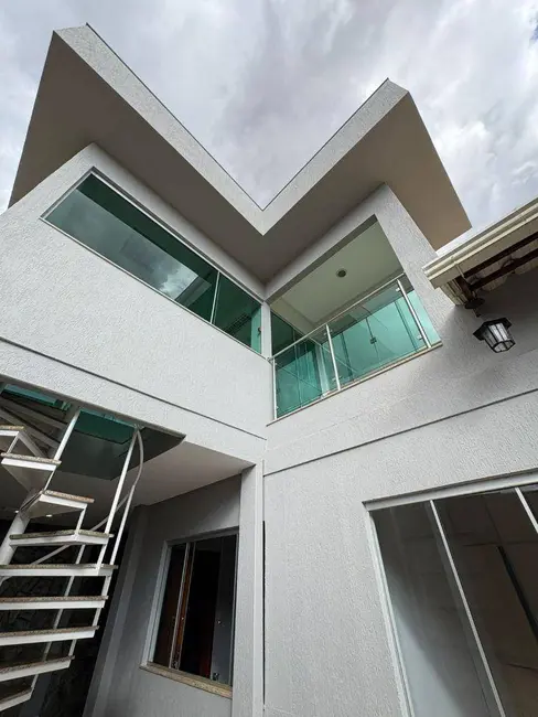 Foto 1 de Casa com 3 quartos à venda, 197m2 em Anapolis - GO