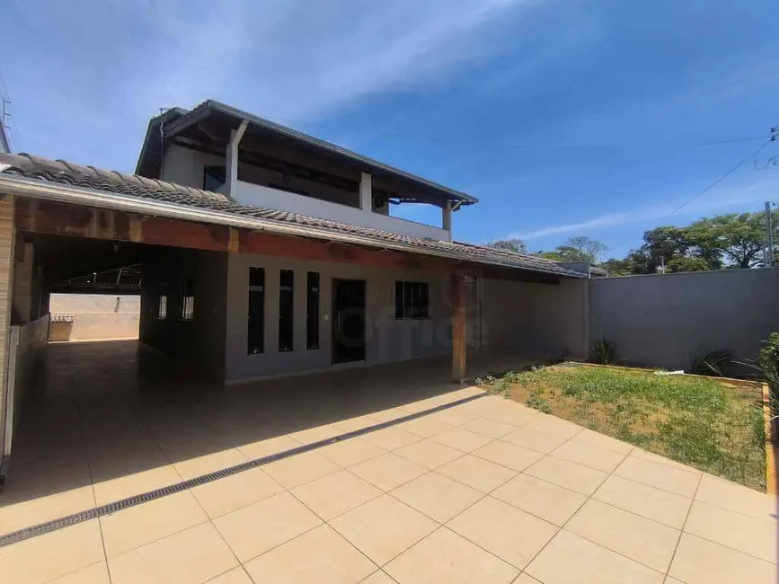 Foto 1 de Sobrado com 4 quartos à venda, 300m2 em Residencial Itatiaia, Anapolis - GO