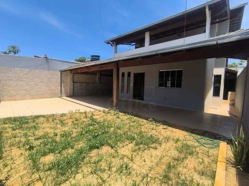 Foto 2 de Sobrado com 4 quartos à venda, 300m2 em Residencial Itatiaia, Anapolis - GO