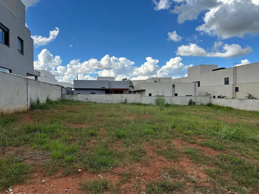 Foto 1 de Terreno / Lote à venda, 420m2 em Condomínio Residencial Belas Artes, Anapolis - GO