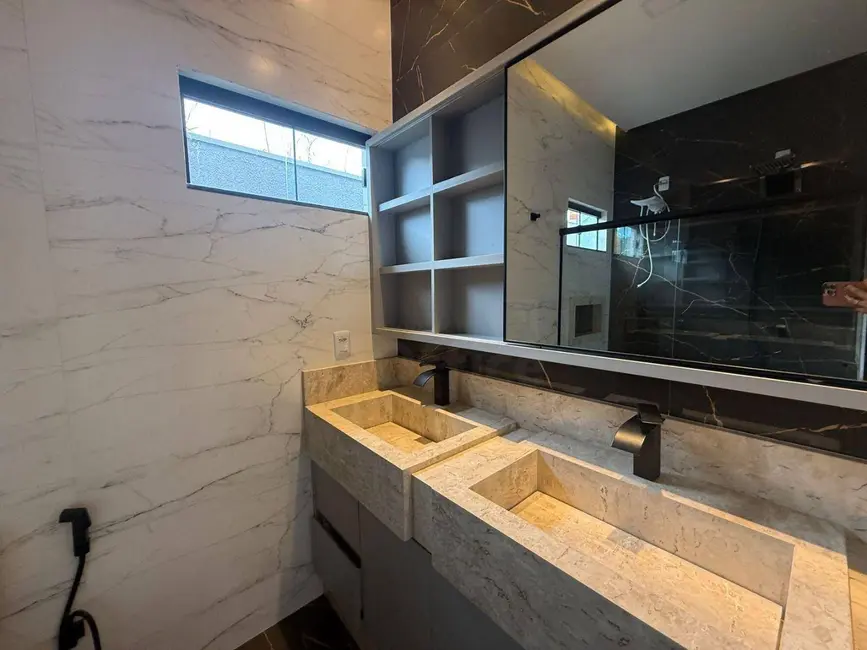Casa com 3 quartos à venda, 390m2 em Anápolis City, Anapolis - GO - imagem 8 Foto 8 de Casa com 3 quartos à venda, 390m2 em Anápolis City, Anapolis - GO