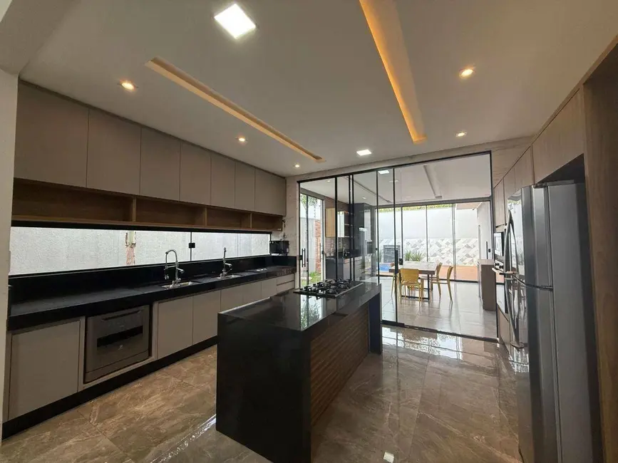 Foto 1 de Casa com 3 quartos à venda, 390m2 em Anápolis City, Anapolis - GO
