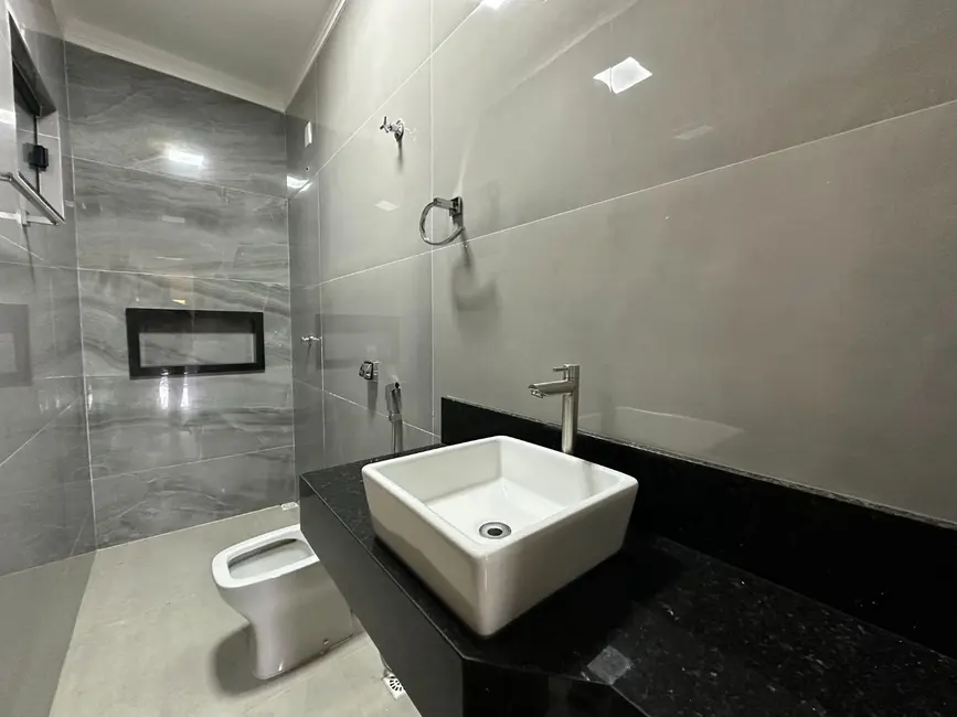 Casa com 3 quartos à venda, 150m2 em Parque Brasília 2ª Etapa, Anapolis - GO - imagem 2 Foto 2 de Casa com 3 quartos à venda, 150m2 em Parque Brasília 2ª Etapa, Anapolis - GO