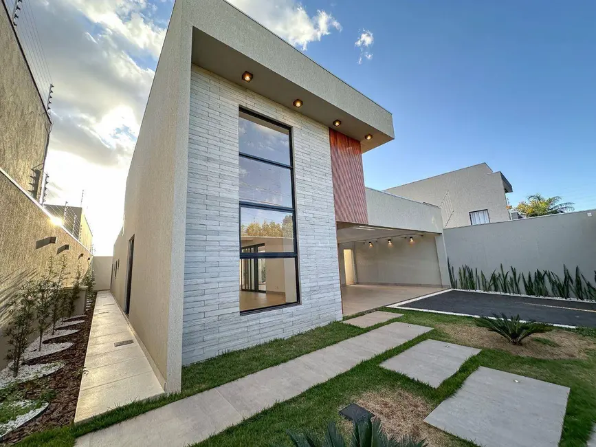 Foto 1 de Casa com 4 quartos à venda, 408m2 em Anápolis City, Anapolis - GO