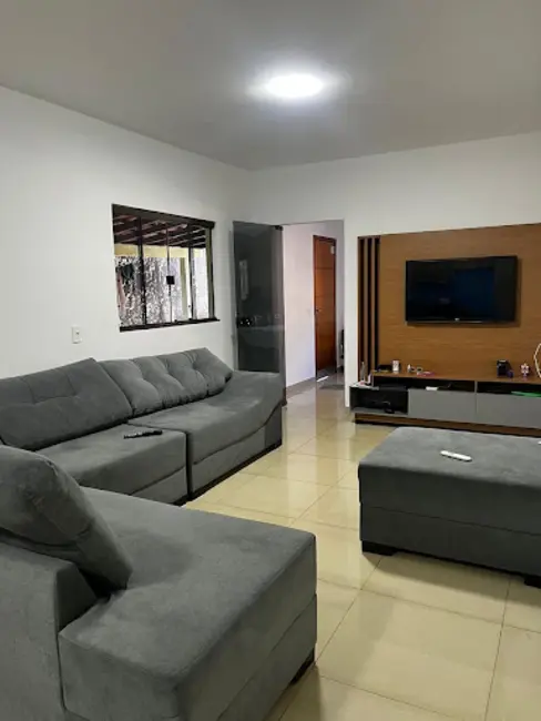 Casa com 3 quartos à venda, 360m2 em JK Nova Capital, Anapolis - GO - imagem 3 Foto 3 de Casa com 3 quartos à venda, 360m2 em JK Nova Capital, Anapolis - GO