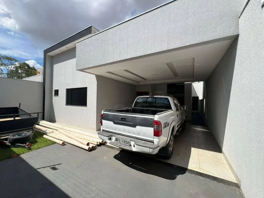 Foto 1 de Casa com 3 quartos à venda, 250m2 em Jardim Arco Verde, Anapolis - GO