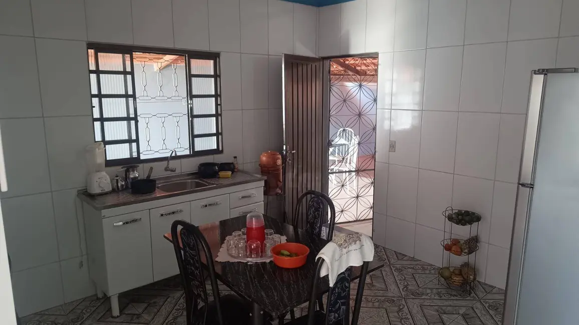 Casa com 2 quartos à venda, 300m2 em Residencial Veneza, Anapolis - GO - imagem 6 Foto 6 de Casa com 2 quartos à venda, 300m2 em Residencial Veneza, Anapolis - GO